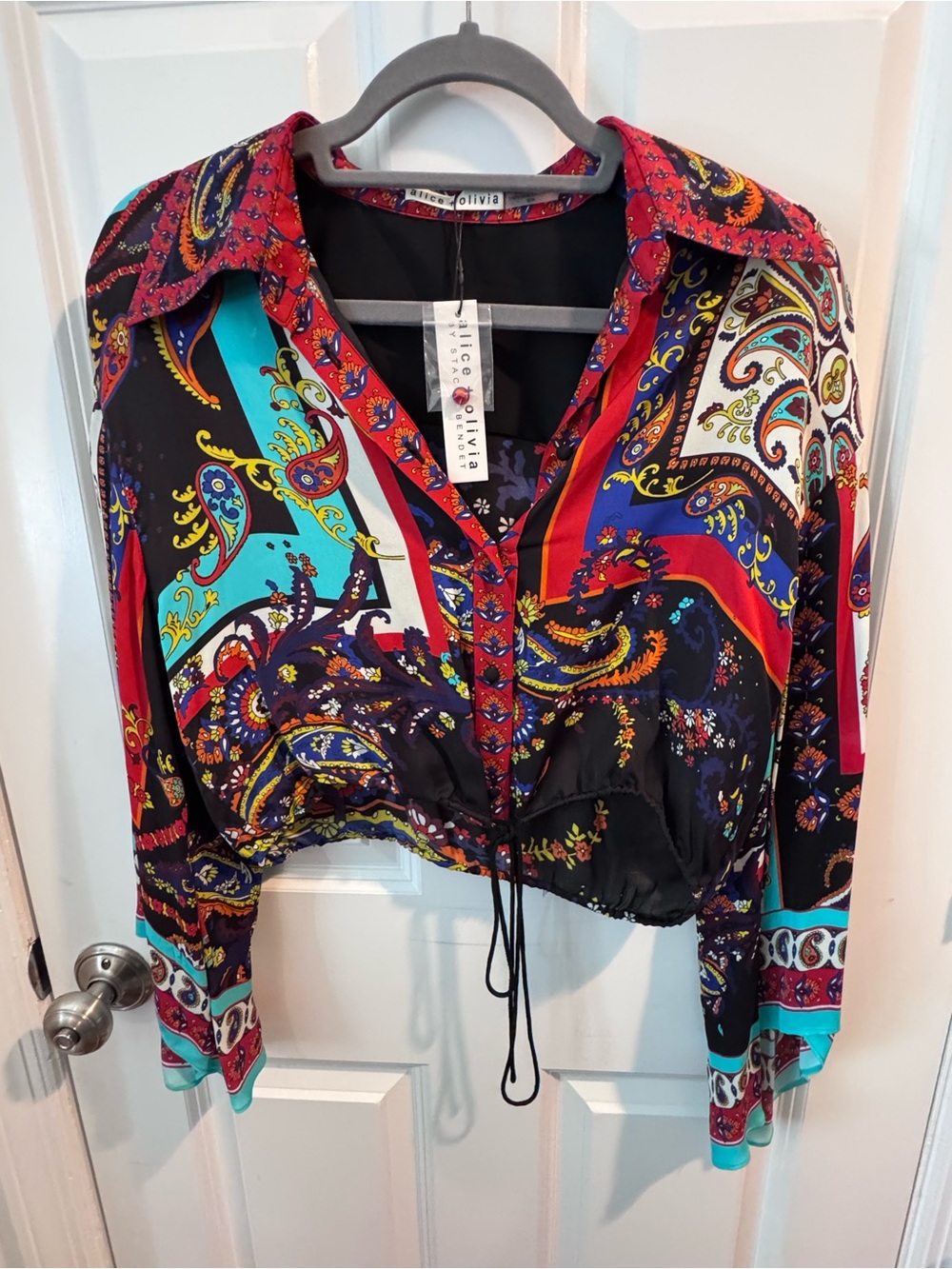 NWT—Alice + Olivia Multicolor Paisley Cropped Button-Front Top